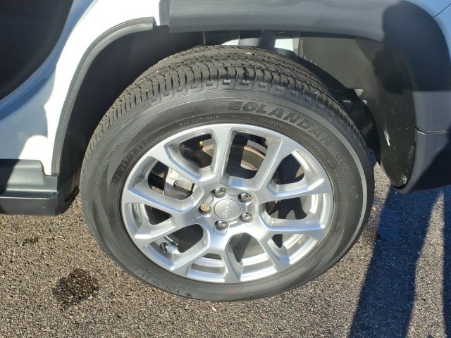 Used 2023 Jeep Compass Latitude AWD/4WD image 14