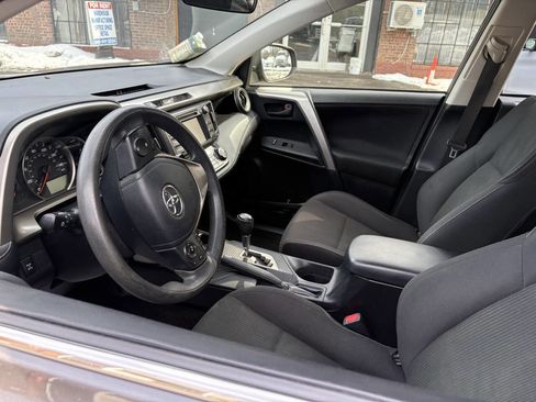 Used 2013 Toyota RAV4 XLE image 22