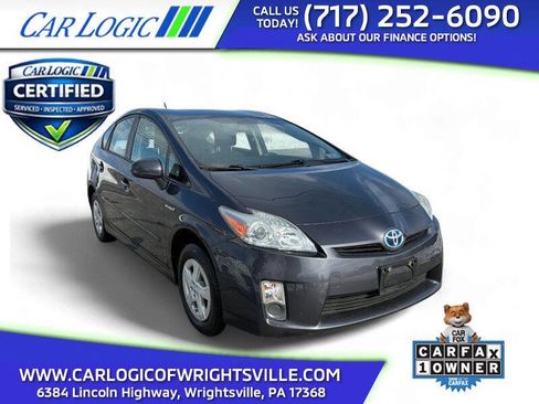 Used 2011 Toyota Prius Three image 1