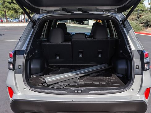 Used 2025 Subaru Forester Premium w/ Convenience Package #1 AWD/4WD image 33
