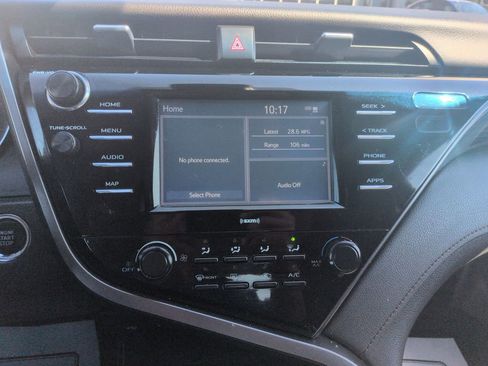 Used 2020 Toyota Camry LE w/ Convenience Package FWD image 18