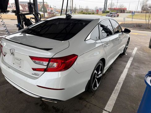 Used 2019 Honda Accord Sport image 5