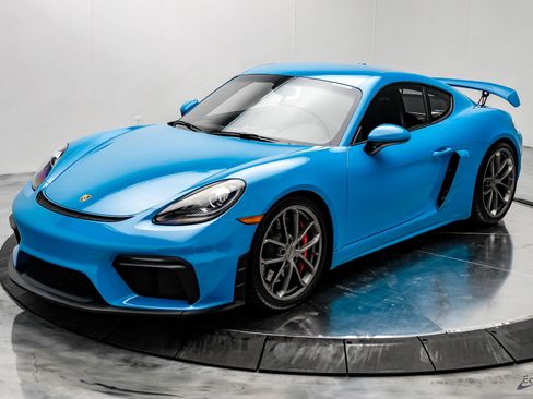 Used 2020 Porsche 718 Cayman GT4 RWD image 4