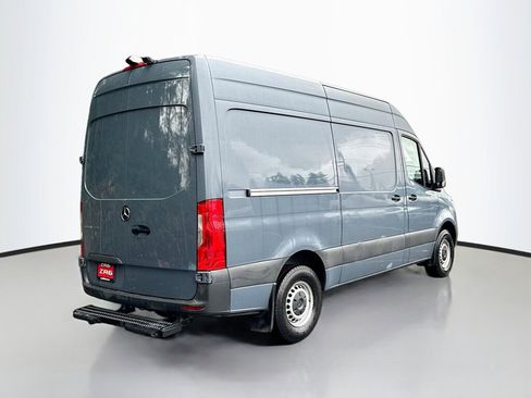 Used 2019 Mercedes-Benz Sprinter 144 image 5