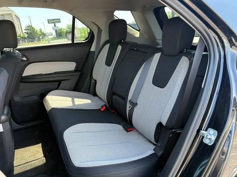 Used 2017 Chevrolet Equinox LT w/ Driver Confidence Package II AWD/4WD image 18
