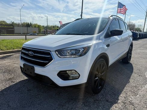 Used 2019 Ford Escape SE FWD image 8