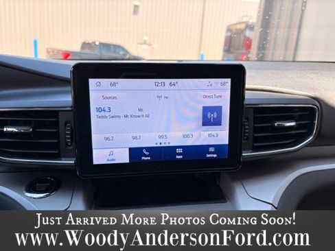 Used 2023 Ford Explorer XLT w/ Equipment Group 202A AWD/4WD image 11