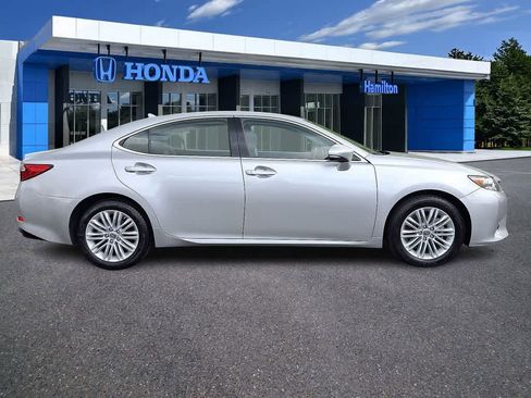 Used 2014 Lexus ES 350 w/ Luxury Package FWD image 25