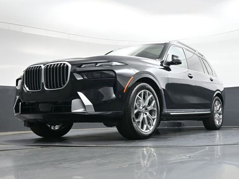 Used 2026 BMW X7 xDrive40i AWD/4WD image 37