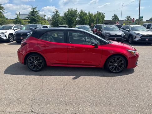 Used 2025 Toyota Corolla XSE FWD image 9