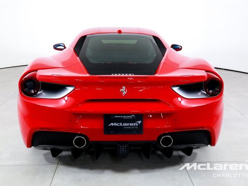 Used 2018 Ferrari 488 GTB RWD image 7