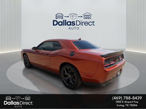 Used 2020 Dodge Challenger SXT w/ Blacktop Package RWD image 8