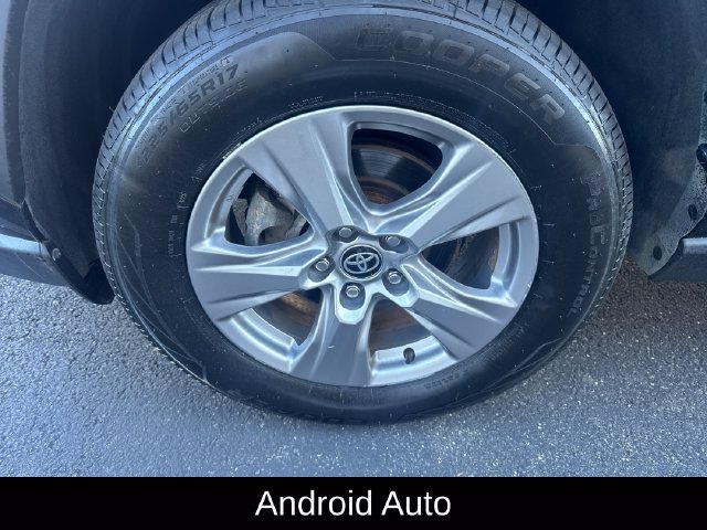 Used 2024 Toyota RAV4 XLE AWD/4WD image 10