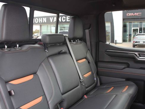 Used 2024 GMC Sierra 1500 AT4 w/ AT4 Premium Package AWD/4WD image 24
