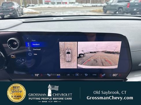 New 2026 Chevrolet Traverse LT w/ Driver Confidence Package AWD/4WD image 2