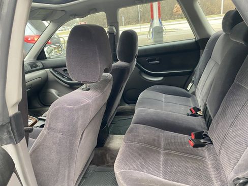 Used 2003 Subaru Legacy L image 12