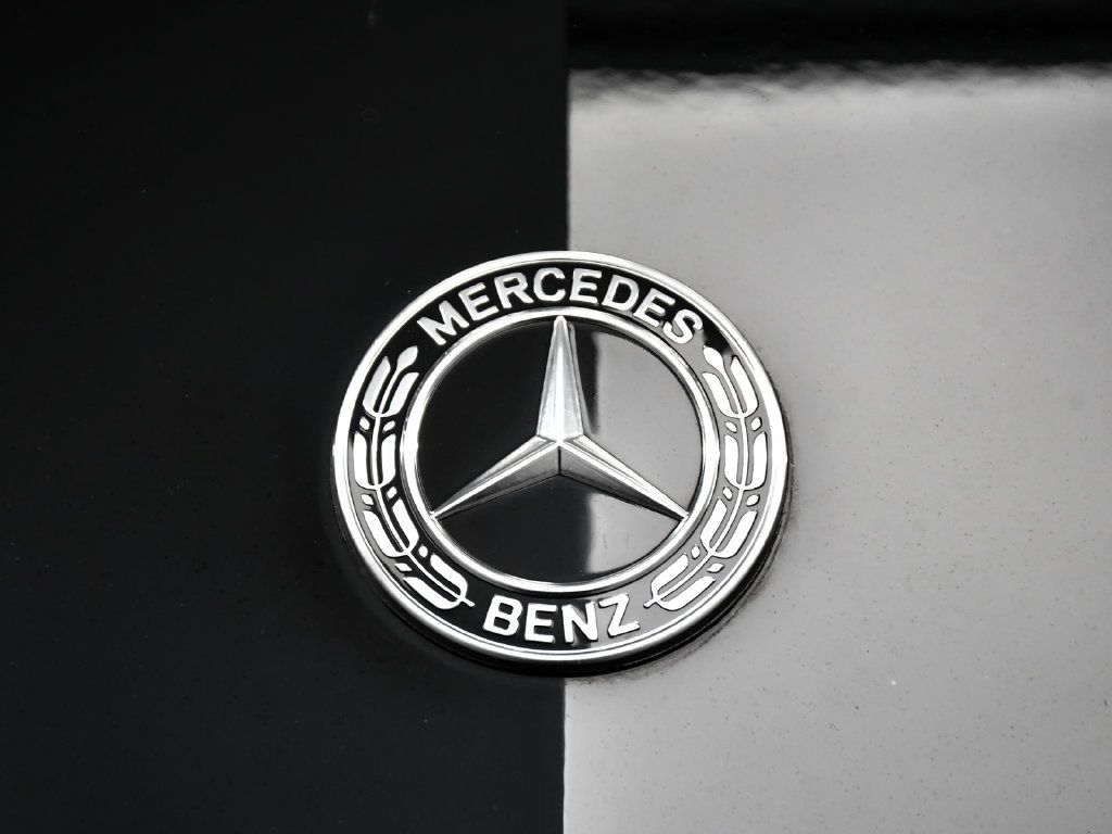 Used 2023 Mercedes-Benz E 450 4MATIC Coupe image 96