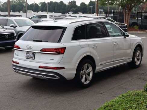 Used 2022 Audi Q7 3.0T Premium w/ Convenience Package AWD/4WD image 10