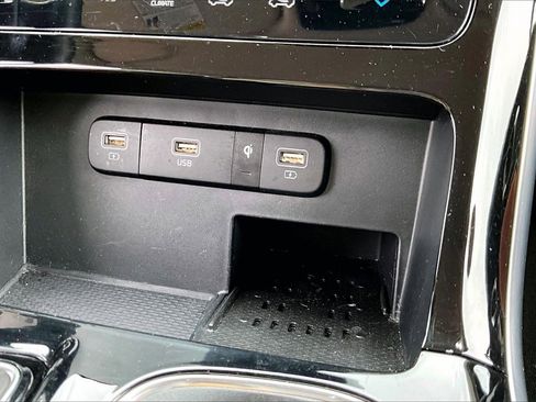 Used 2024 Kia Carnival SX image 17