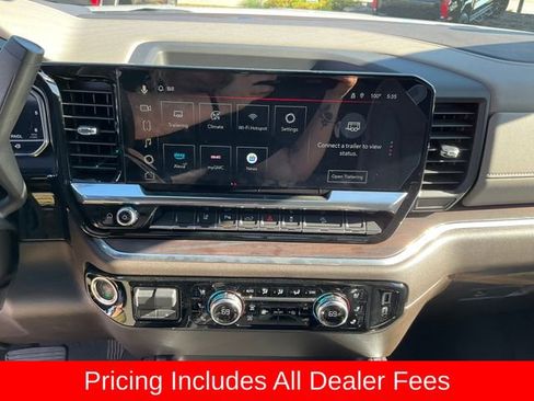 Used 2025 GMC Sierra 2500 SLT w/ SLT Premium Package AWD/4WD image 14
