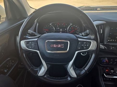 Used 2019 GMC Terrain SLE w/ Driver Convenience Package image 4