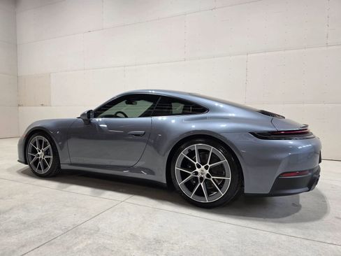 Used 2025 Porsche 911 Carrera T RWD image 37