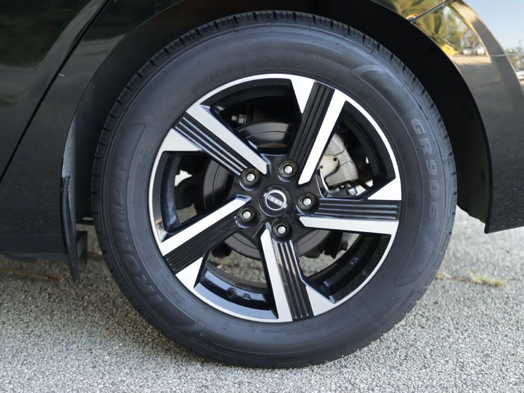 Used 2024 Nissan Sentra SV FWD image 32