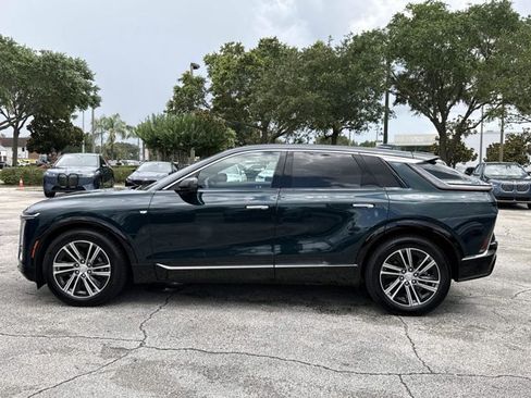 Used 2024 Cadillac Lyriq Luxury AWD/4WD image 6
