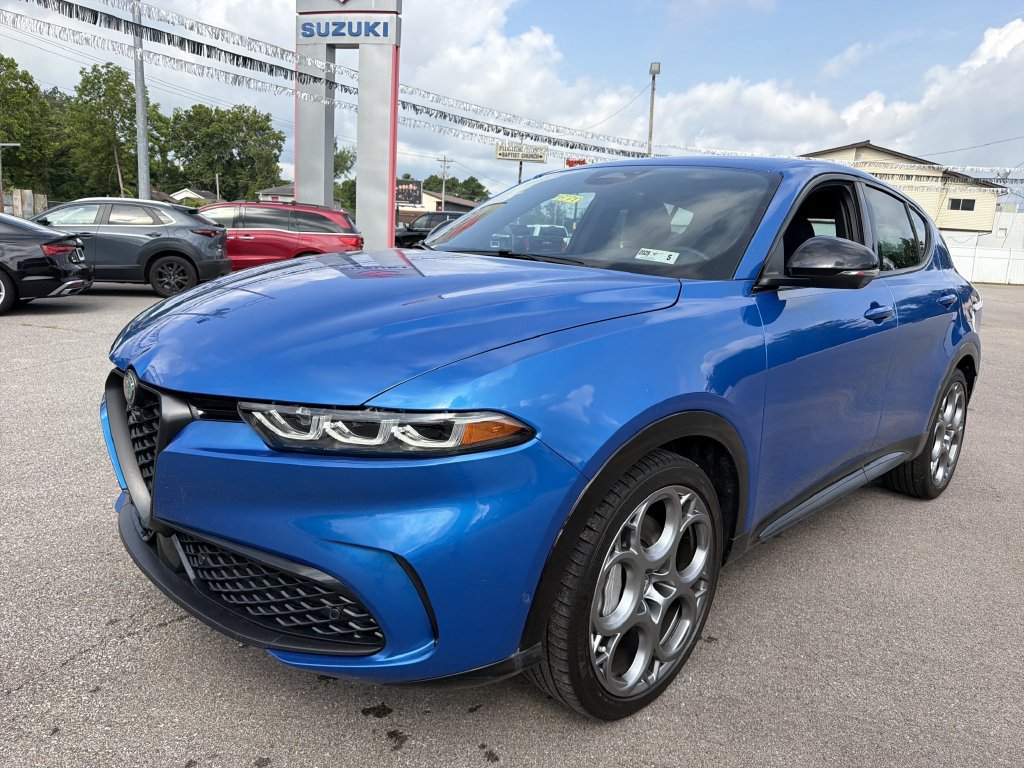 Used 2025 Alfa Romeo Tonale w/ Premium Package AWD/4WD image 10