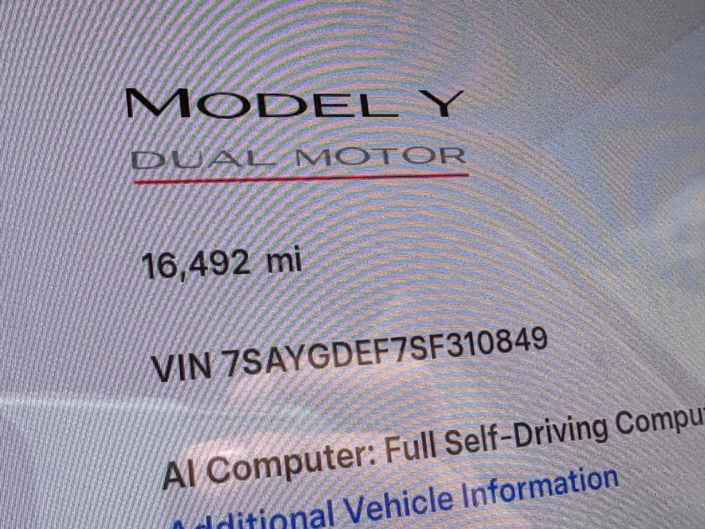 Used 2025 Tesla Model Y Performance AWD/4WD image 11