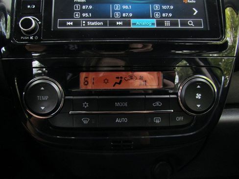 Used 2024 Mitsubishi Mirage SE image 27