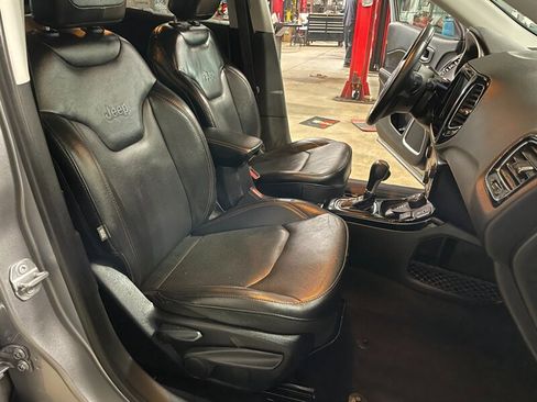 Used 2019 Jeep Compass Limited AWD/4WD image 17