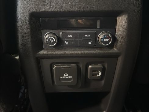 Used 2022 Chevrolet Traverse Premier w/ Redline Edition image 12