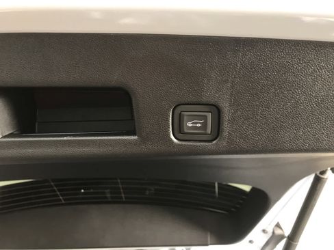 New 2026 Chevrolet Traverse RS w/ LPO, Floor Liner Package image 16