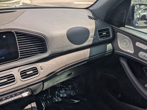 Certified 2022 Mercedes-Benz GLS 450 4MATIC image 4