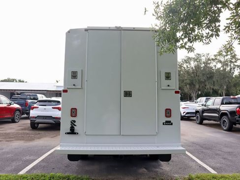 New 2025 GMC Savana 3500 w/ Power Convenience Package RWD image 6
