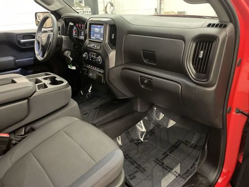 Used 2020 Chevrolet Silverado 1500 Custom w/ Custom Value Package AWD/4WD image 21