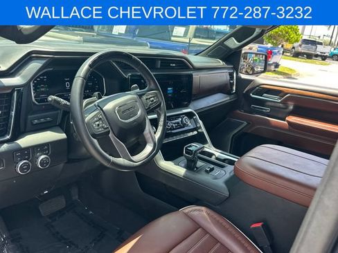 Used 2023 GMC Sierra 1500 Denali Ultimate AWD/4WD image 11
