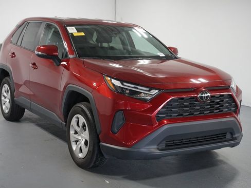 Used 2025 Toyota RAV4 LE FWD image 3