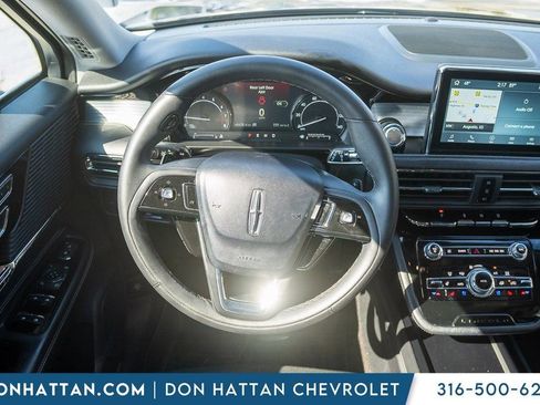 Used 2022 Lincoln Corsair AWD w/ Equipment Group 101A image 5