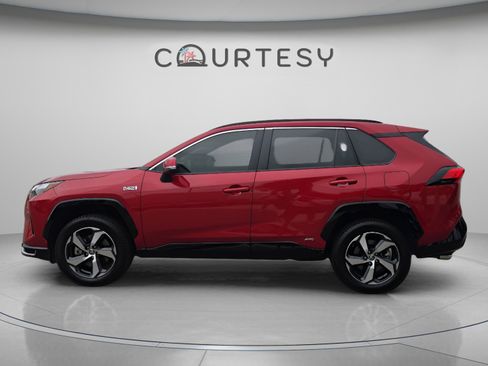 Certified 2022 Toyota RAV4 SE w/ Weather & Moonroof Package AWD/4WD image 2