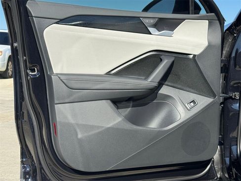 New 2026 Volkswagen Tiguan SE image 19