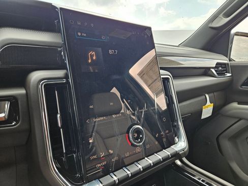 New 2026 GMC Yukon Elevation AWD/4WD image 18
