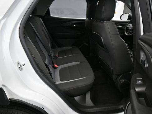 Used 2023 Chevrolet TrailBlazer LS AWD/4WD image 33