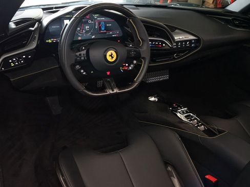 Used 2025 Ferrari SF90 Spider AWD/4WD image 10