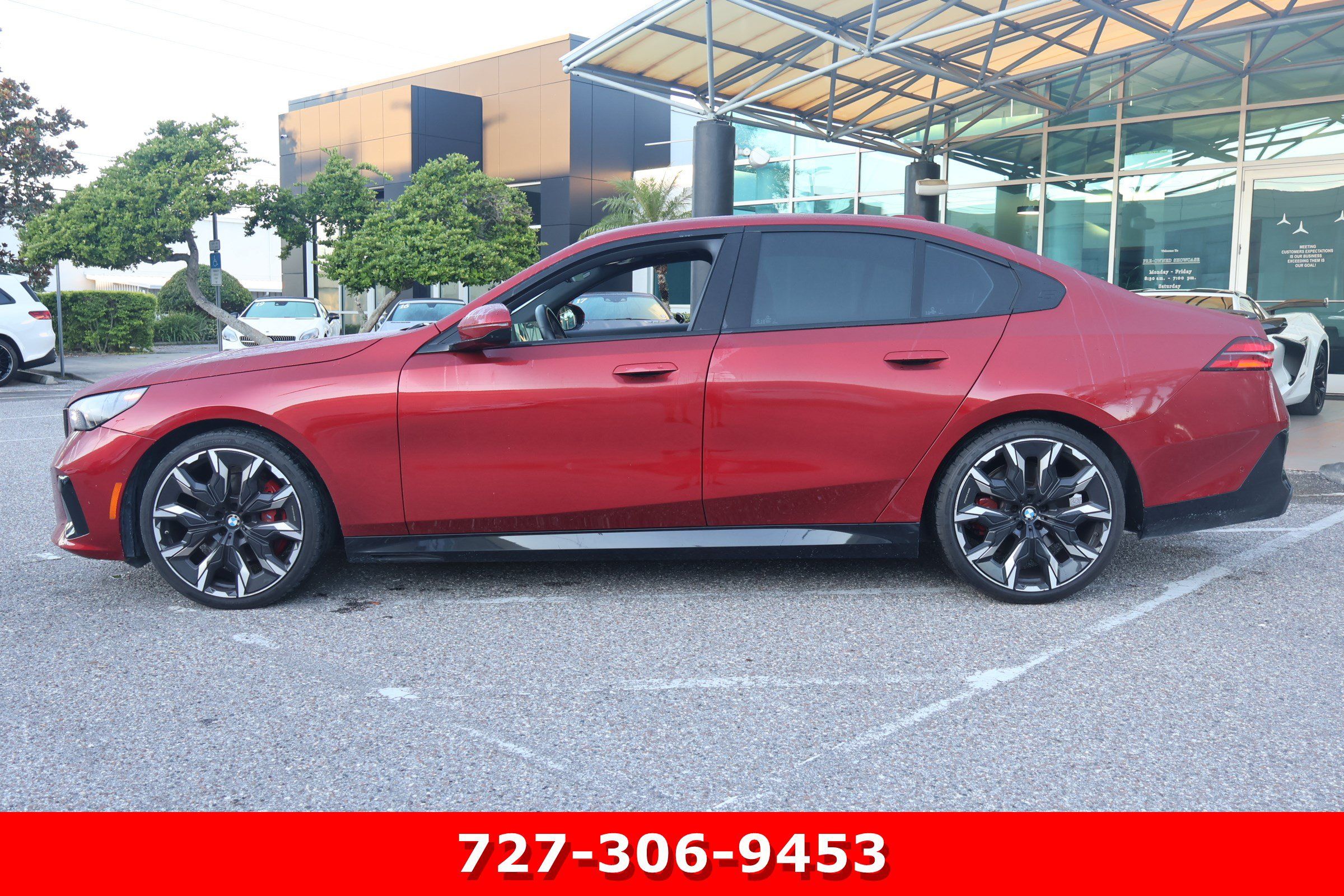 Used 2024 BMW 530i w/ M Sport Package RWD image 6