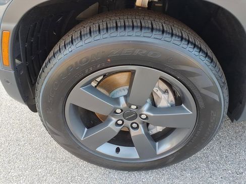 New 2026 Land Rover Defender 110 S image 9