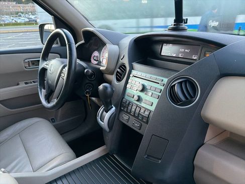 Used 2011 Honda Pilot EX-L image 17