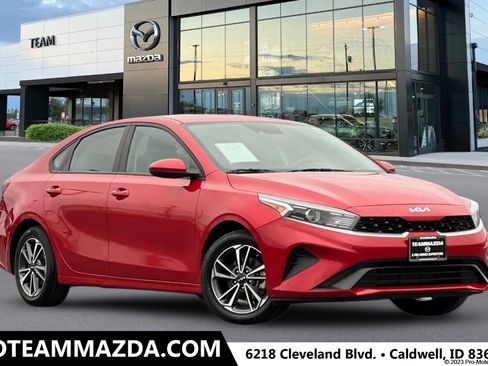 Used 2023 Kia Forte LXS image 1