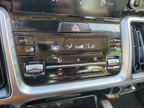 Used 2021 Kia Sorento S w/ Panoramic Sunroof Package FWD image 22